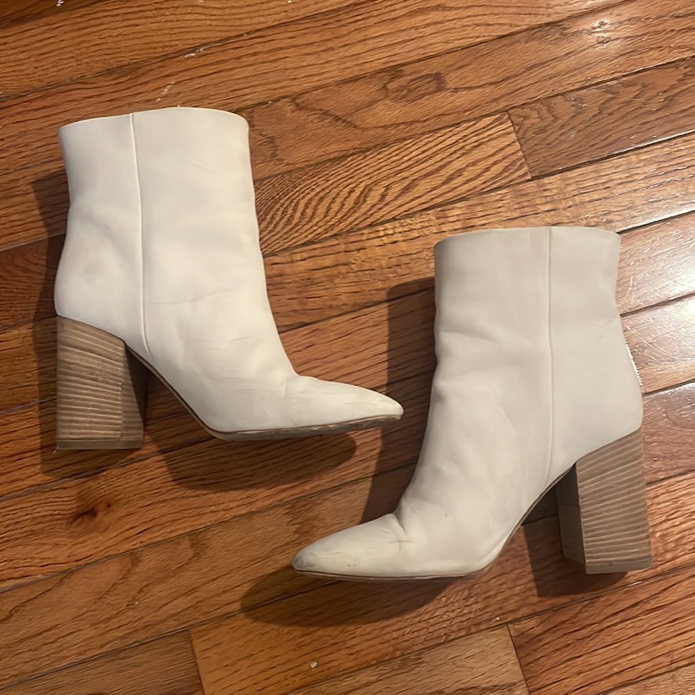 Vince “Felton Nubuck Ankle Boots” - Picture 2 of 8